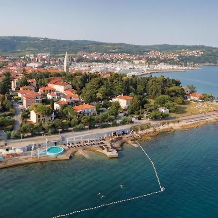 Nastanitev v družini Center 2